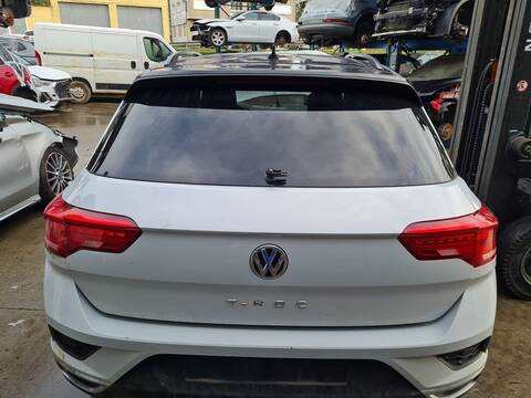 Portón Volkswagen T-Roc ADVANCE 5P