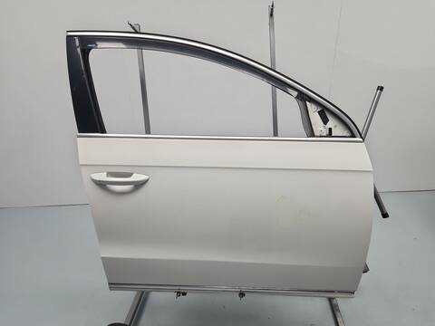 Puerta Delantera Derecha Volkswagen Passat HIGHLINE BLUEMOTION 140CV 103KW