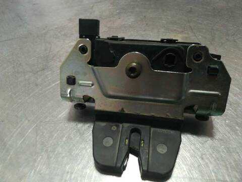 Foto 2ª: Cerradura Maletero Portón Opel Astra BERLINA 140CV 103KW