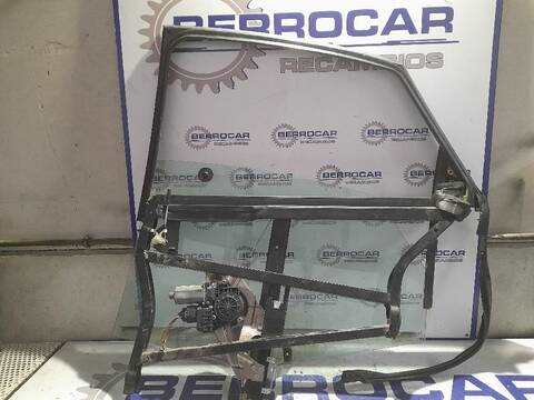 Foto 3ª: Elevalunas Manual Trasero Derecho Audi A6 2.5 V6 24V TDI 180CV [AKE] (2001)