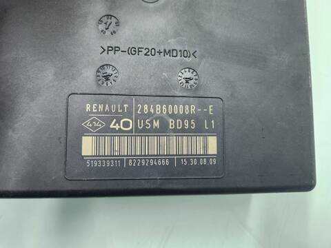 Foto 2ª: Caja Reles Fusibles Renault Megane III COUPE [K4M858] (2008)