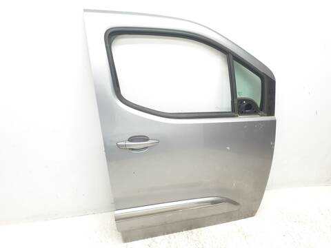 Foto 3ª: Puerta Delantera Derecha Toyota Verso COMPACT FAMILY (2017)