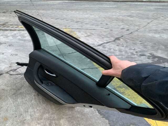 Foto 2ª: Puerta Trasera Derecha Bmw Serie 3 315 2.0 DI 163CV BERLINA 0CV [20-4D-4] (2006)