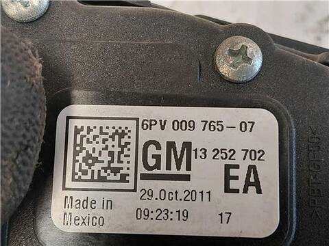 Foto 3ª: Pedal Acelerador Opel Astra 1.7 BUSINESS 131CV 96KW [A 17 DTS] (2014)