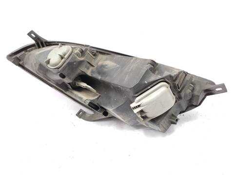 Foto 2ª: Faro Derecho Mitsubishi Colt 1.1 Z31A Z32A) 75CV 55KW [134910] (2005)