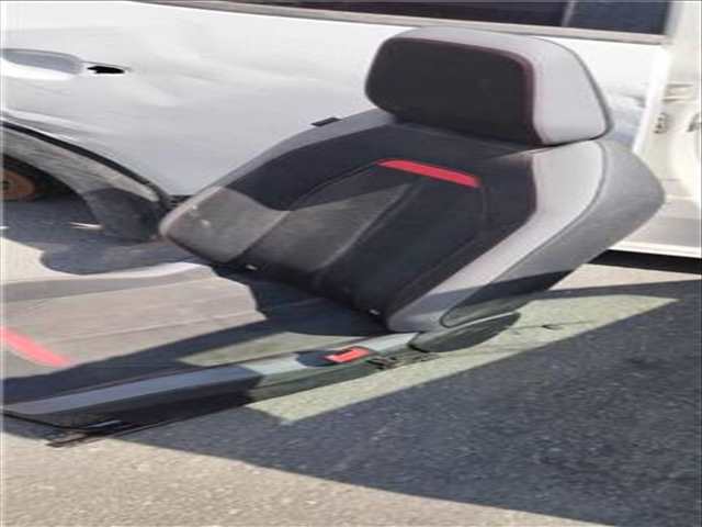 Foto 2ª: Asiento Delantero Derecho Opel Mokka 1.2 76) 131CV 96KW [F 12 XHT (EB2ADTS)] (2022)
