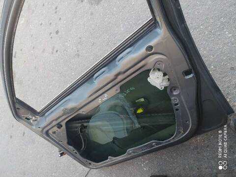 Foto 4ª: Puerta Delantera Derecha Volkswagen Passat TRENDLINE BERLINA 140CV 103KW [BKP] (2005)