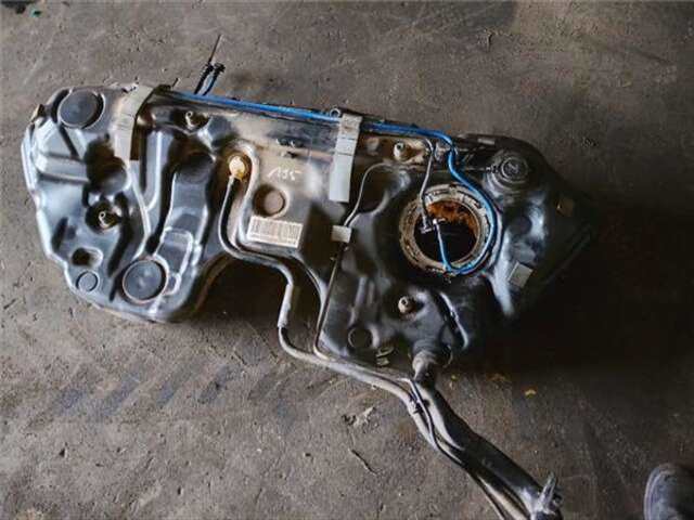 Deposito de Combustible Mercedes Clase C 160 2.1 C 220 D (205.304) [2.1 LTR. - 125 KW CDI CAT]