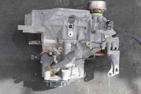 Foto 3ª: Caja Cambios Volkswagen Golf AHU (1995)