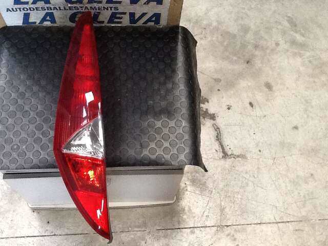 Foto 1ª: Piloto Trasero Izquierdo Fiat Punto 1.3 JTD (2007)