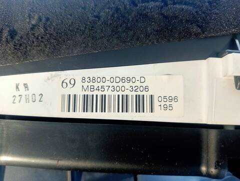 Foto 3ª: Cuadro de Instrumentos Toyota Yaris ACTIVE 1 TD CAT 90CV (2009)