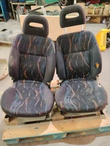 Asiento Delantero Derecho Nissan Terrano 2.7 TD TI 5P