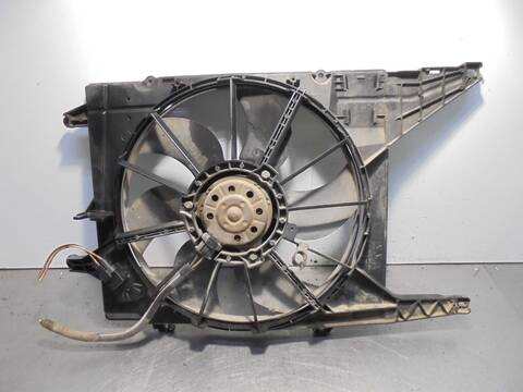 Foto 3ª: Electroventilador Renault Scenic 1.9 DCI AUTHENTIQUE 80CV 59KW JA..) [F9Q Q7] (2002)