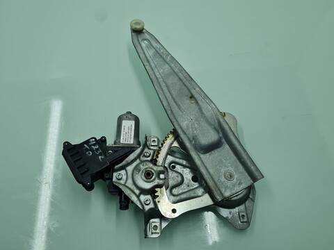 Elevalunas Manual Trasero Derecho Toyota Verso 2.0 D-4D CAT 126CV 93KW