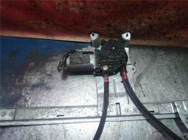 Foto 3ª: Elevalunas Eléctrico Delantero Derecho Citroen Xsara 1.6 HDI [9HY (DV6TED4)]