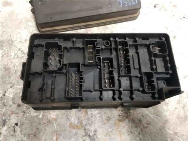 Foto 2ª: Caja Reles Fusibles Chevrolet Lacetti 2.0 SX [2.0 LTR. - 89 KW DIESEL CAT] [Z20SD]