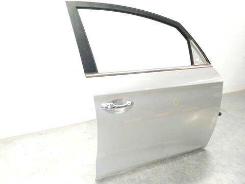 Foto 2ª: Puerta Delantera Derecha Kia Carens CRDI 136CV 100KW [G4FD] (2018)