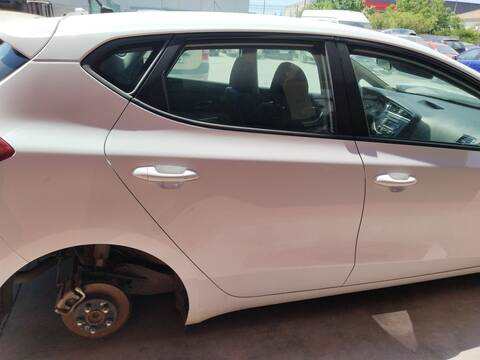 Foto 2ª: Puerta Trasera Derecha Kia Ceed D4FC CD) (2018)