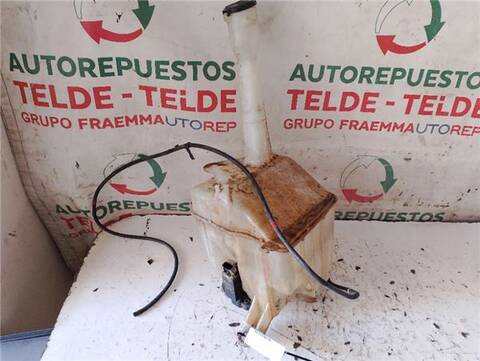 Deposito Limpiaparabrisas Toyota Hiace 2.4