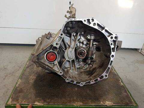 Caja Cambios Toyota Yaris BASICO 87CV 64KW