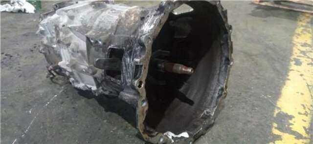 Foto 2ª: Caja Cambios Mitsubishi Montero 2.8 D A LAS 4 RUEDAS (V46W. V26W) [4M40-A]
