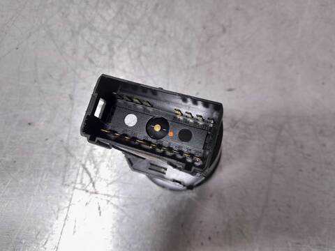 Foto 3ª: Mando Luces Audi A4 2.0 TDI 16V 103KW) BERLINA 140CV [BLB] (2005)