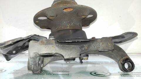 Foto 2ª: Mangueta Delantera Izquierda Mercedes Clase C 160 220 CDI 203.006) BERLINA 143CV 105KW [OM 611.962] (2004)