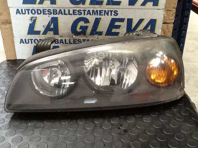 Faro Izquierdo Hyundai Elantra 2.0 CRDI