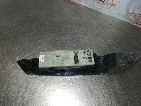 Foto 2ª: Botonera Elevalunas Nissan Murano BASICO 234CV 172KW [VQ35DE] (2005)