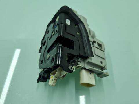 Foto 3ª: Cerradura Puerta Delantera Izquierda Audi A3 AMBIENTE 150CV 110KW [CRBC] (2013)