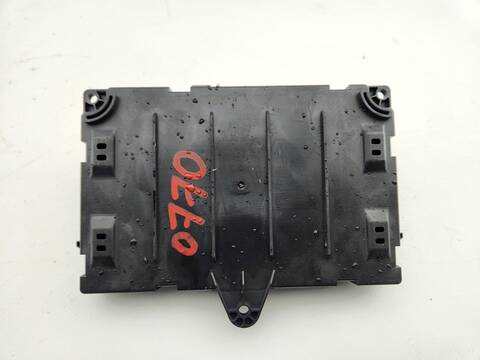 Foto 2ª: Caja Reles Fusibles Peugeot 407 ST CONFORT PACK 136CV 100KW [RHR] (2005)