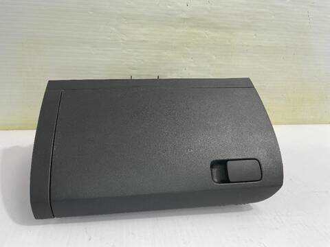 Guantera Volkswagen Polo A-POLO 75CV