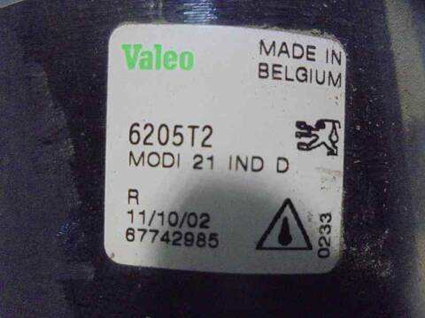 Foto 2ª: Faro Antiniebla Delantero Derecho Peugeot 206 1.4 75CV 55KW [KFW] (2001)