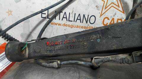 Foto 2ª: Mangueta Delantera Derecha Volkswagen Touareg TDI R5 174CV 128KW [BAC] (2004)