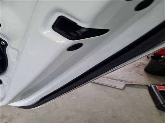 Cerradura Puerta Trasera Derecha Volkswagen Touran SPORT BMT 150CV 110KW