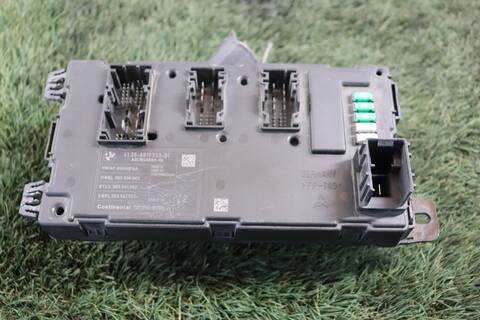 Foto 2ª: Caja Reles Fusibles Bmw Serie 3 315 M47204D1 BERLINA (2000)