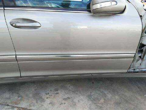 Foto 2ª: Puerta Delantera Derecha Mercedes Clase C 160 BERLINA 170CV 125KW [646963] (2000)