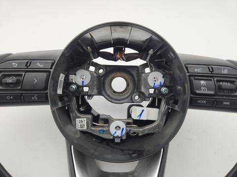 Foto 4ª: Volante Toyota Yaris 1.5 HYBRID MXPH11) 92CV 68KW [M15A-FXE] (2022)