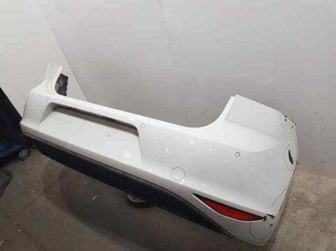 Foto 2ª: Paragolpes Trasero Volkswagen Golf ADVANCE BLUEMOTION 125CV 92KW [CZCA] (2016)