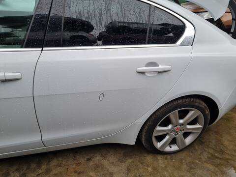 Puerta Trasera Izquierda Jaguar XE PORTFOLIO 180CV 132KW