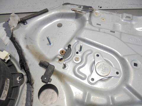 Foto 3ª: Elevalunas Eléctrico Delantero Derecho Kia Soul 1.6 CAT 204CV 150KW [G4FC] (2010)