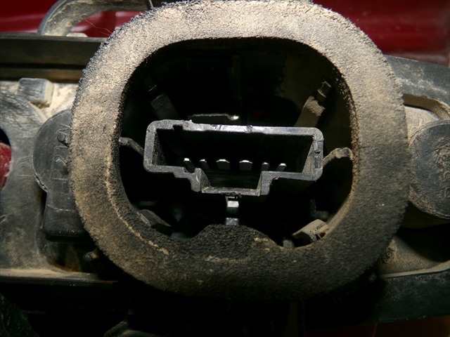 Foto 4ª: Piloto Trasero Derecho Citroen C2 1.4 HDI 2003-2008 [8HX] (2003)