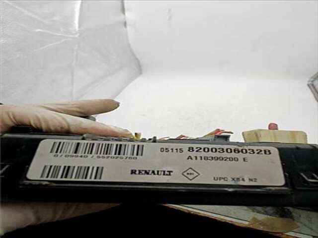 Caja Reles Fusibles Renault Scenic 1.9 GRAND LUXE PRIVILEGE [1.9 LTR. - 88 KW DCI DIESEL] (JM)(2003-_)
