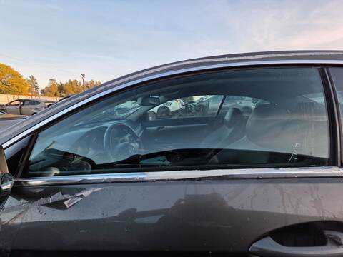 Luna Delantera Izquierda Mercedes Clase E 180 OM651911 COUPE AUT.