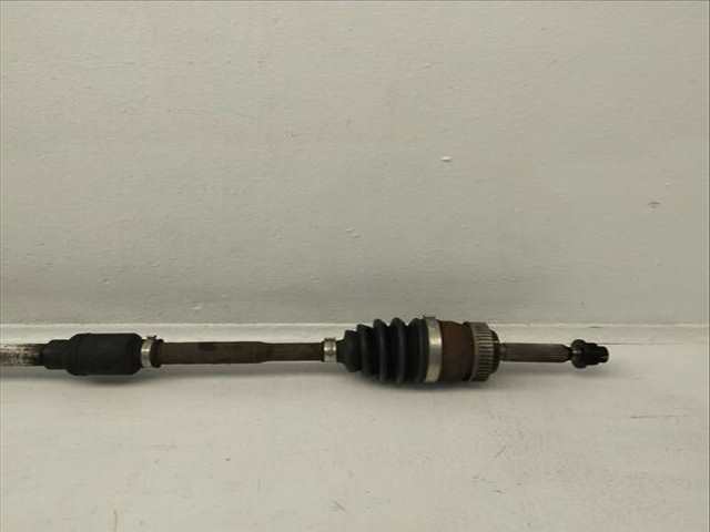 Foto 3ª: Transmision Delantera Derecha Kia Carens EMOTION 141CV 104KW [D4FD] (2017)