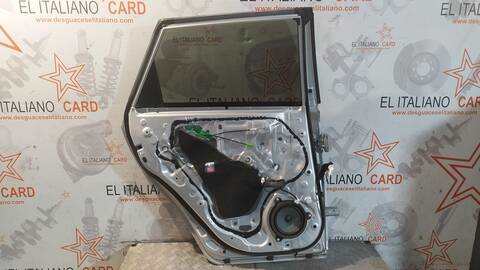 Foto 4ª: Puerta Trasera Izquierda Toyota Auris 136CV 100KW (2013)