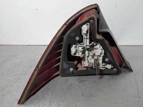 Foto 3ª: Piloto Trasero Derecho Ford Mondeo AMBIENTE 06.2003 ) D) BERLINA 130CV 96KW [FMBA] (2005)