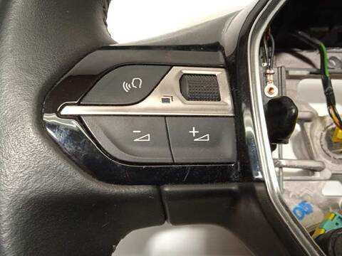 Foto 2ª: Volante Peugeot 5008 ACTIVE 131CV 96KW [HN05] (2021)