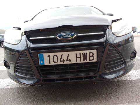 Foto 4ª: Paragolpes Delantero Ford Focus 1.6 TI 125CV 92KW [PNDA,PNDD] (2014)