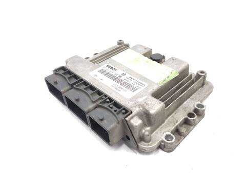 Foto 2ª: Centralita Motor ECU Renault Scenic 1.9 DCI JZ0J JZ1J JZ1K JZ1S) 131CV 96KW [F9Q872] (2009)